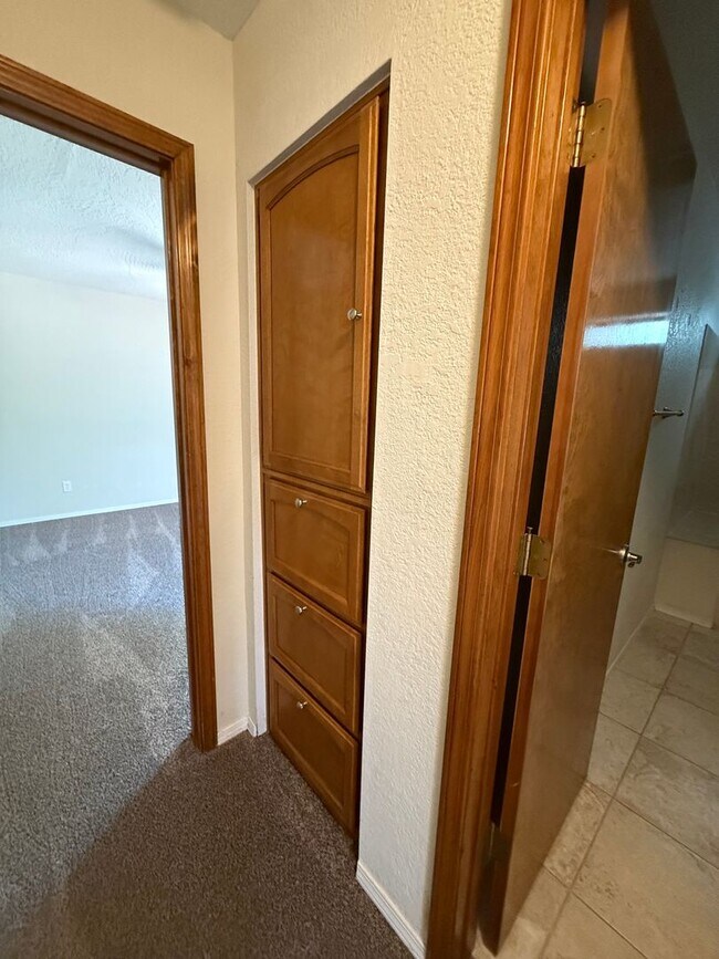 Building Photo - Desirable Uptown Sedona In the Orchards 3 ...