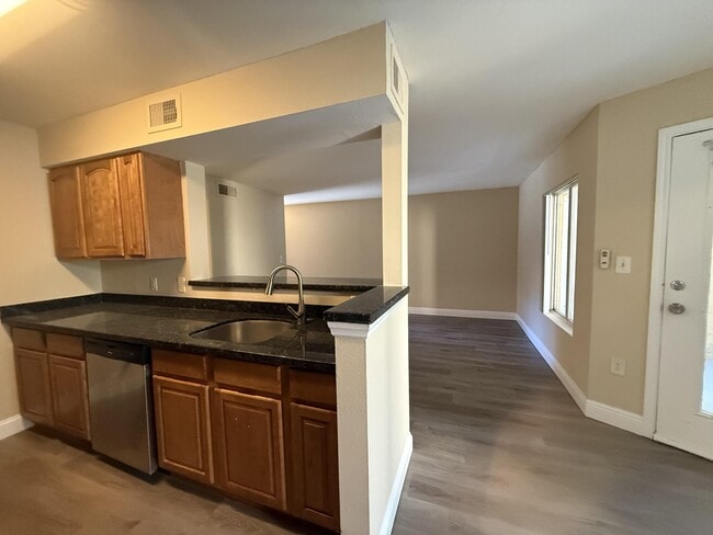 Building Photo - 2460 NW 33rd St