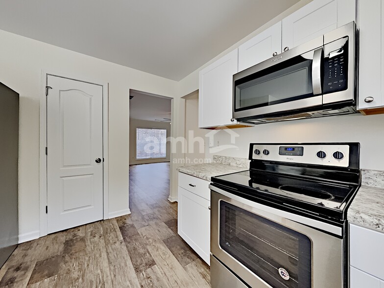 Building Photo - 2631 Bald Cypress Dr