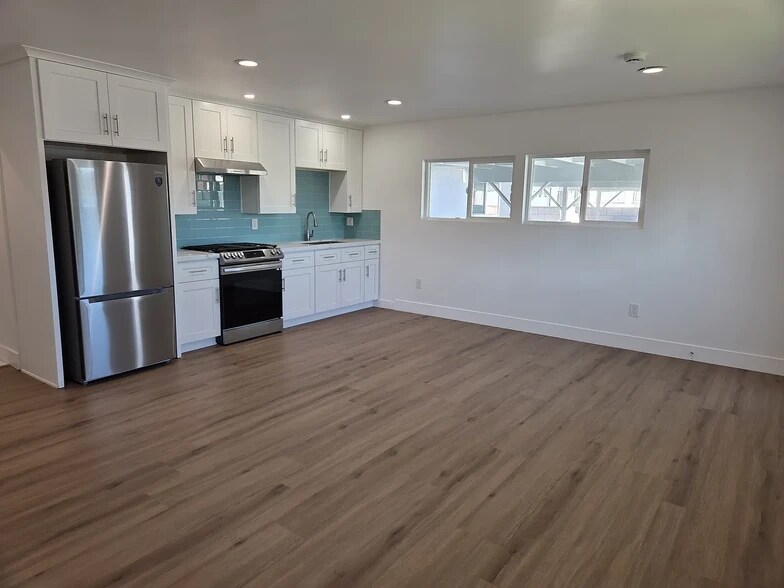 Building Photo - 1117 Meeker Ave