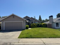 Building Photo - Rocklin home close to shopping
