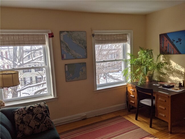 Building Photo - 399 S Main St