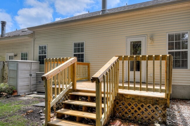 Building Photo - 513 Brians Way