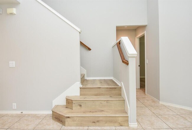Building Photo - 7223 Toad Hollow