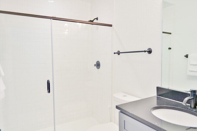 Building Photo - 2300 Stanford St