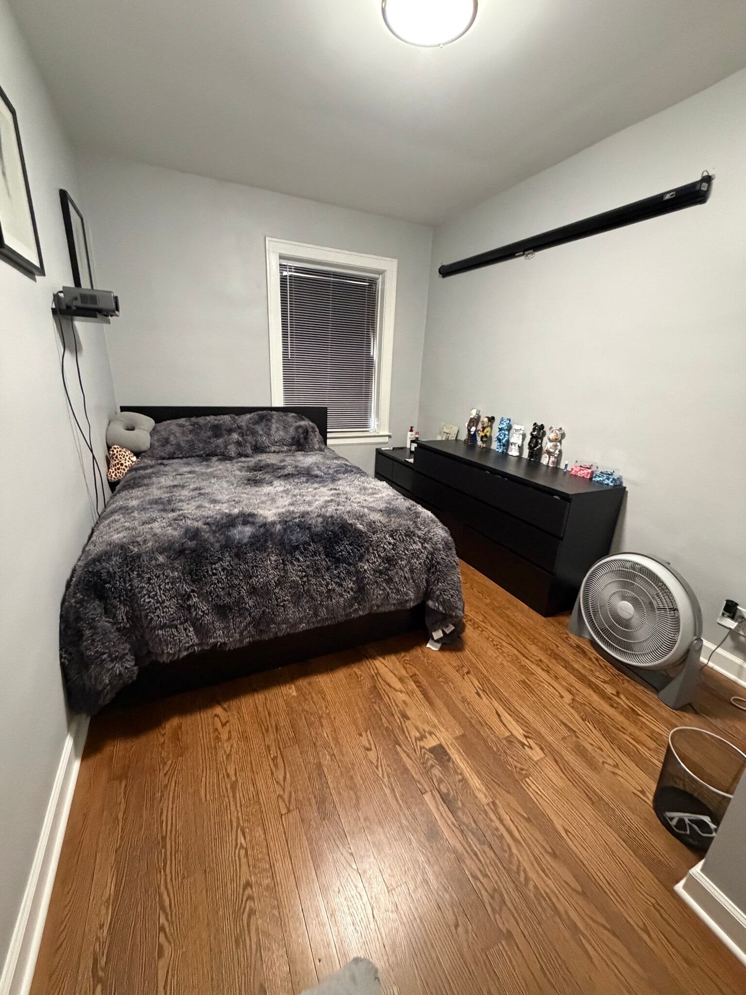 Building Photo - 3219 W Balmoral Ave