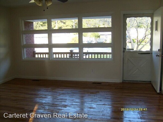 Building Photo - 3 br, 1.5 bath House - 103 Forest View Dr