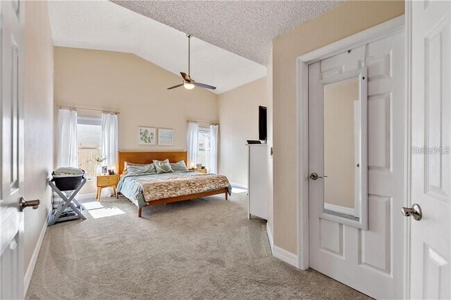 Building Photo - 3662 Chatham Dr