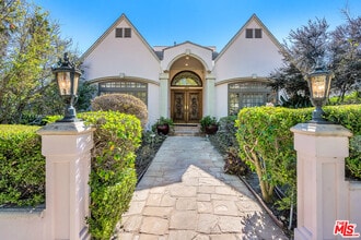 Building Photo - 10810 Rochester Ave