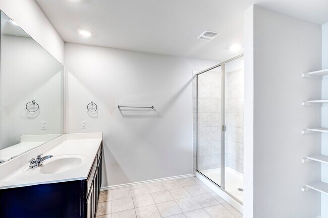 Building Photo - 4003 Arafel Ln