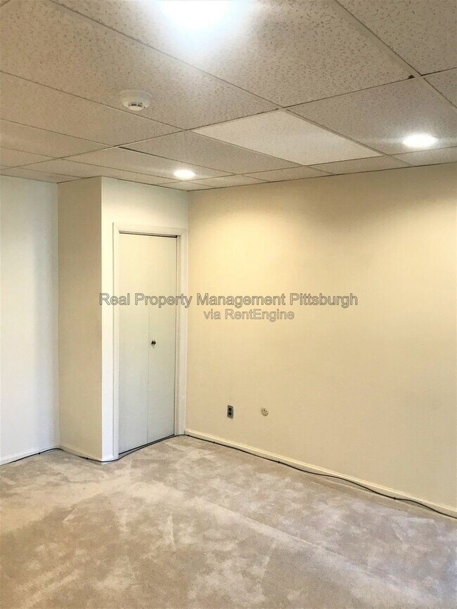Building Photo - 437 S Aiken Ave