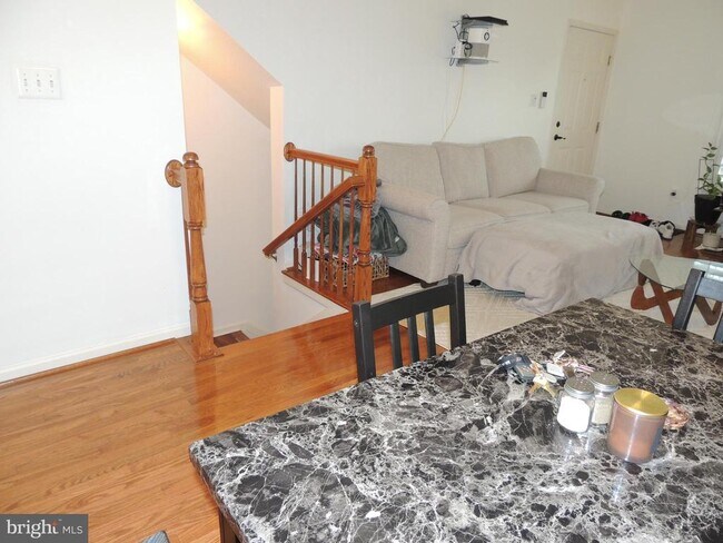 Building Photo - 12830 Rexmore Dr