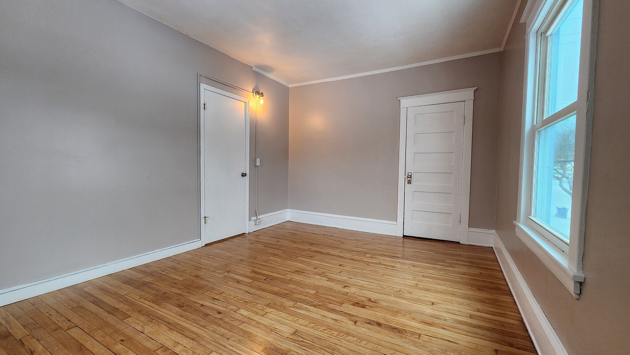 Building Photo - 415 23rd Ave N