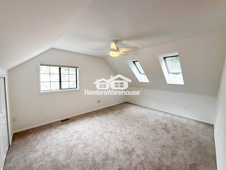 Building Photo - 4877 Darwin Ct