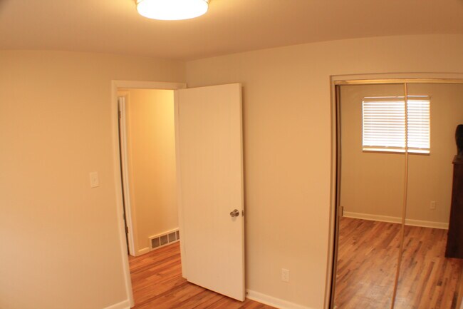 Building Photo - 6482 Zephyr St