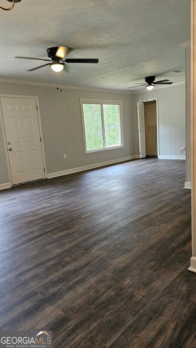 Building Photo - 1541 Oak Grove Church Rd