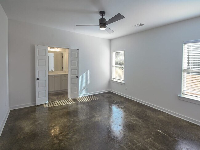 Building Photo - 2019 NEW Construction 4 bedroom, 2 bath home near U of M and new pedestrian bridge.