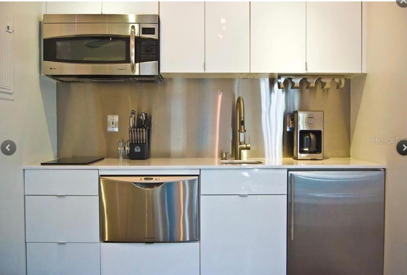 Building Photo - 706 E Pine St