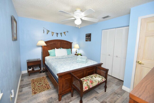 Building Photo - 3 Cherokee Ct W