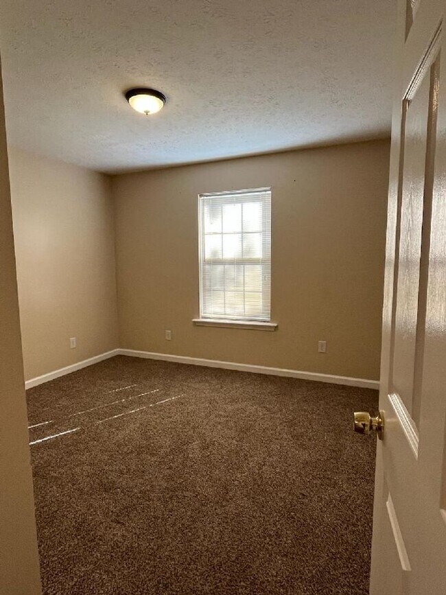Building Photo - 4229 Glen Hill Manor Dr