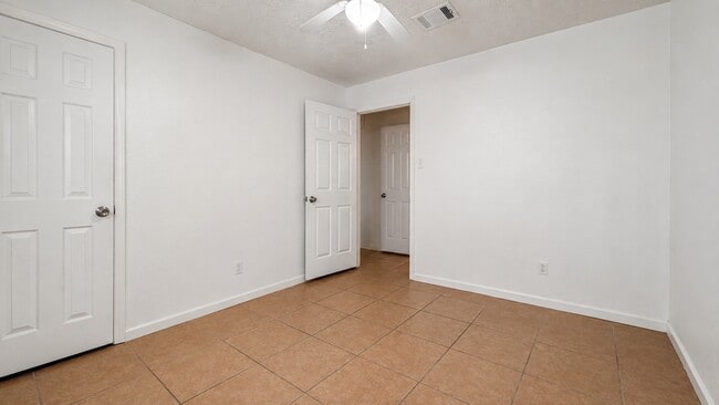 Building Photo - 4418 Ponca St
