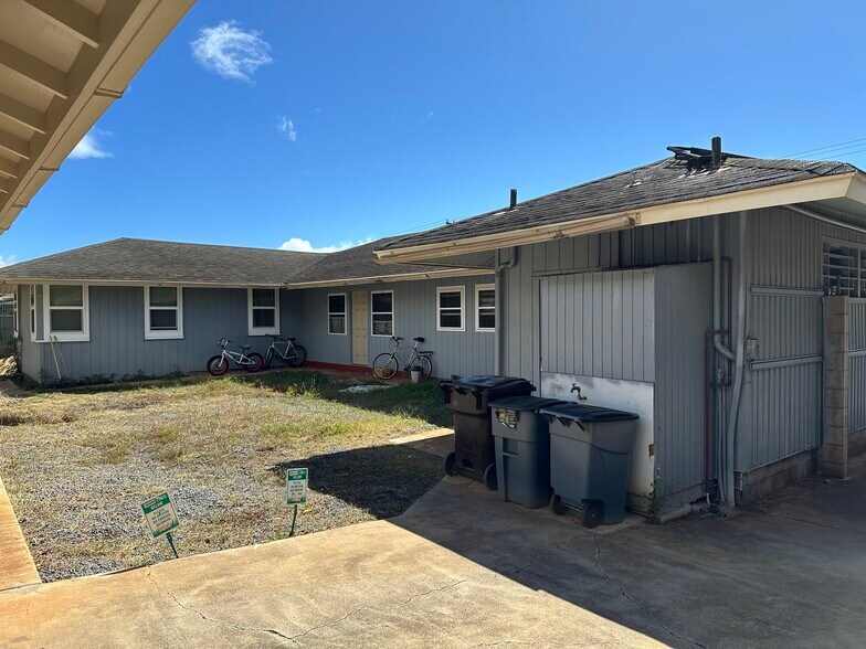 Building Photo - 233 Kanoa St
