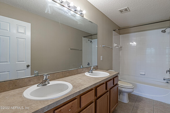 Building Photo - 1500 Calming Water Dr