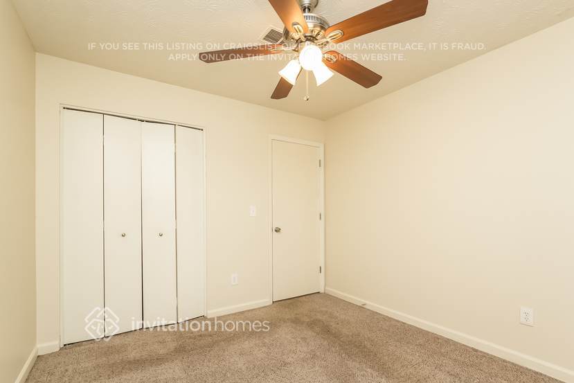 Building Photo - 1160 Park Creek Cir