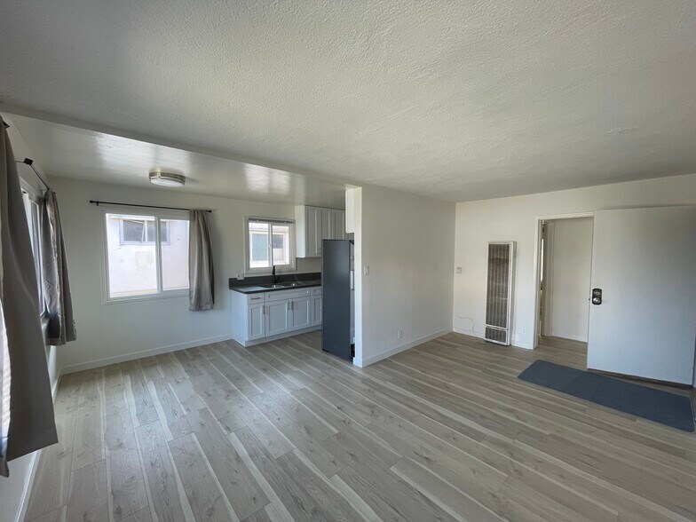 Building Photo - 2019 Arlington Ave