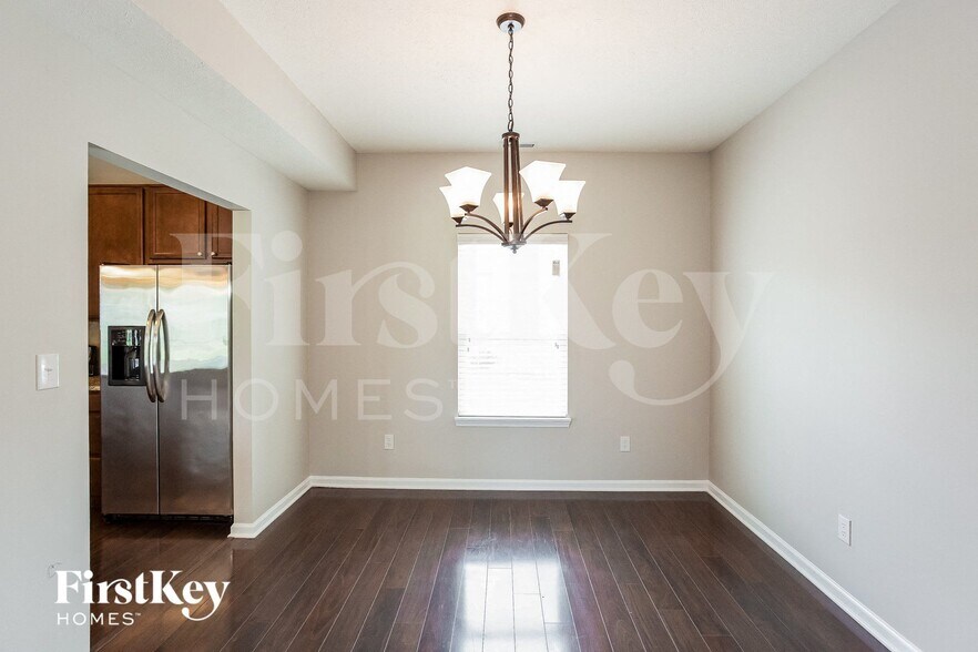 Building Photo - 1242 Littlefield Dr