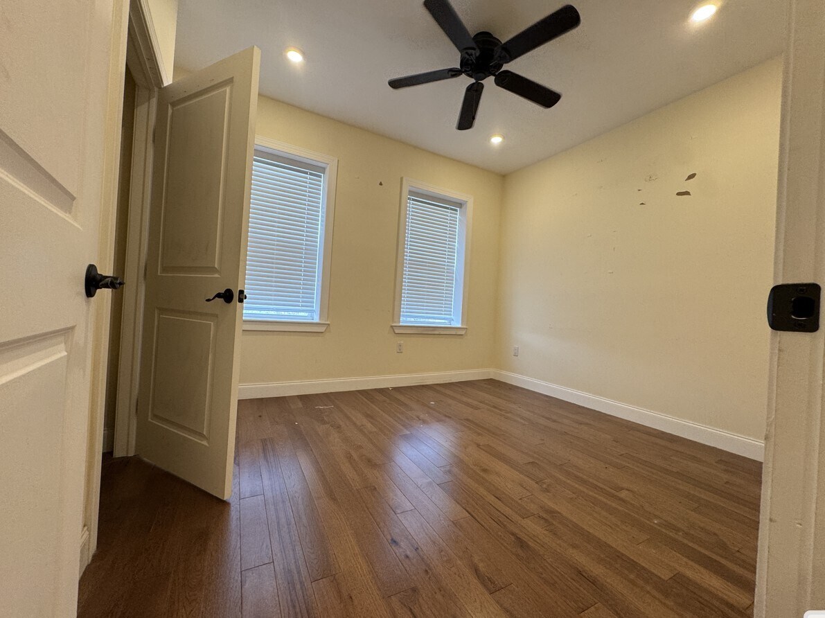64 Sherman Pl 45 - 70 Sherman Pl