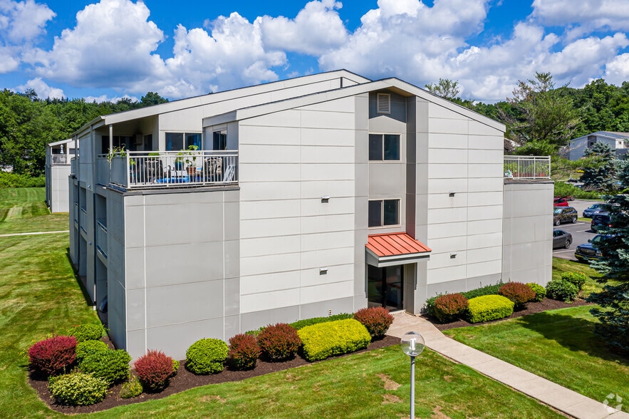 Primary Photo - Southwind Apartments
