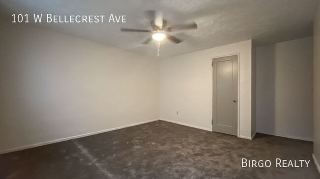 Building Photo - $99 Move In Special and Pay no rent until ...