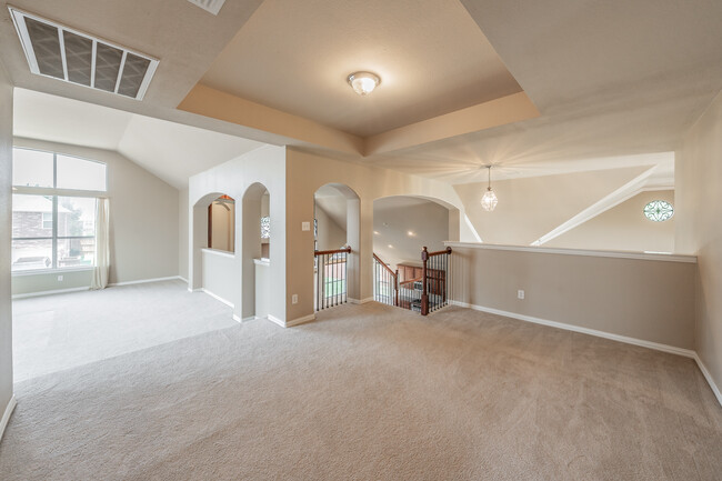 Building Photo - 1605 Buckhorn Dr