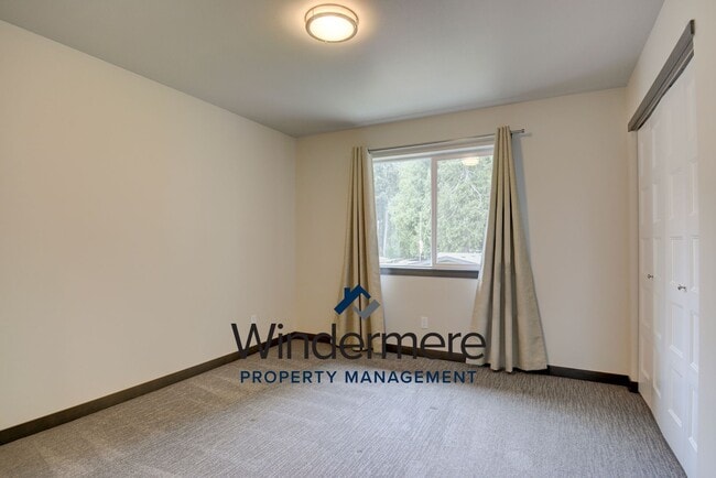 Building Photo - 3 Bed 3 Bath Home in Admirals Cove