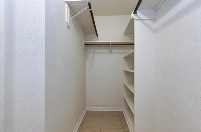 Building Photo - 1514 Park Meadow Dr