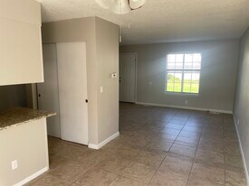 Building Photo - 1936 S Oswego Way