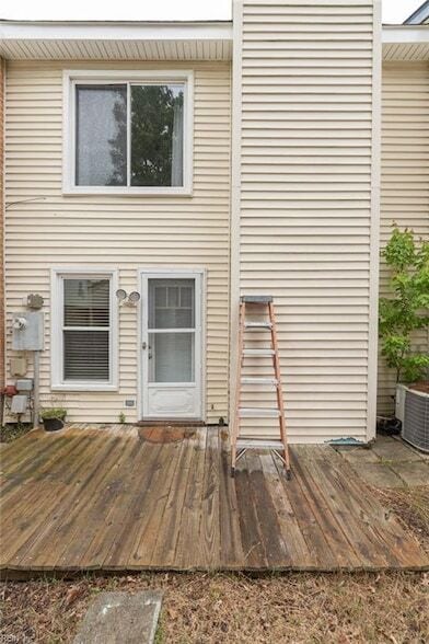 Building Photo - 420 Rennie Ct