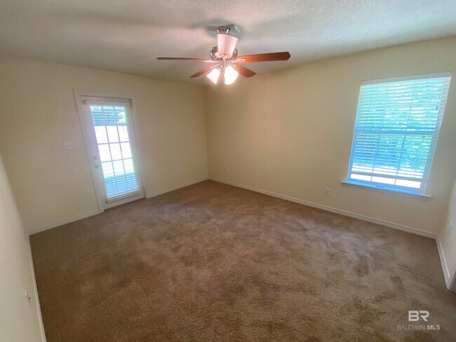 Building Photo - 9064 Brookside Ln