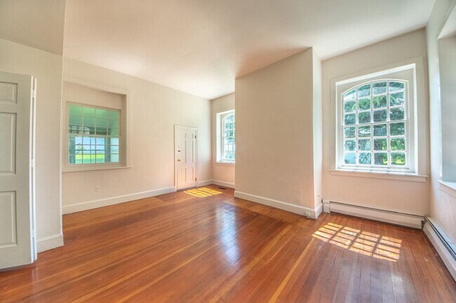 Building Photo - UNIQUE OFFERING-HISTORIC CAPE COD ON URBAN...