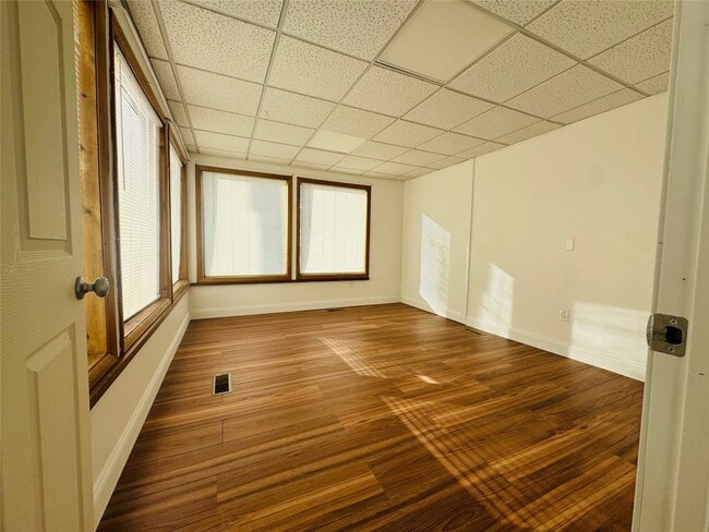 Building Photo - 157 Harry L Dr