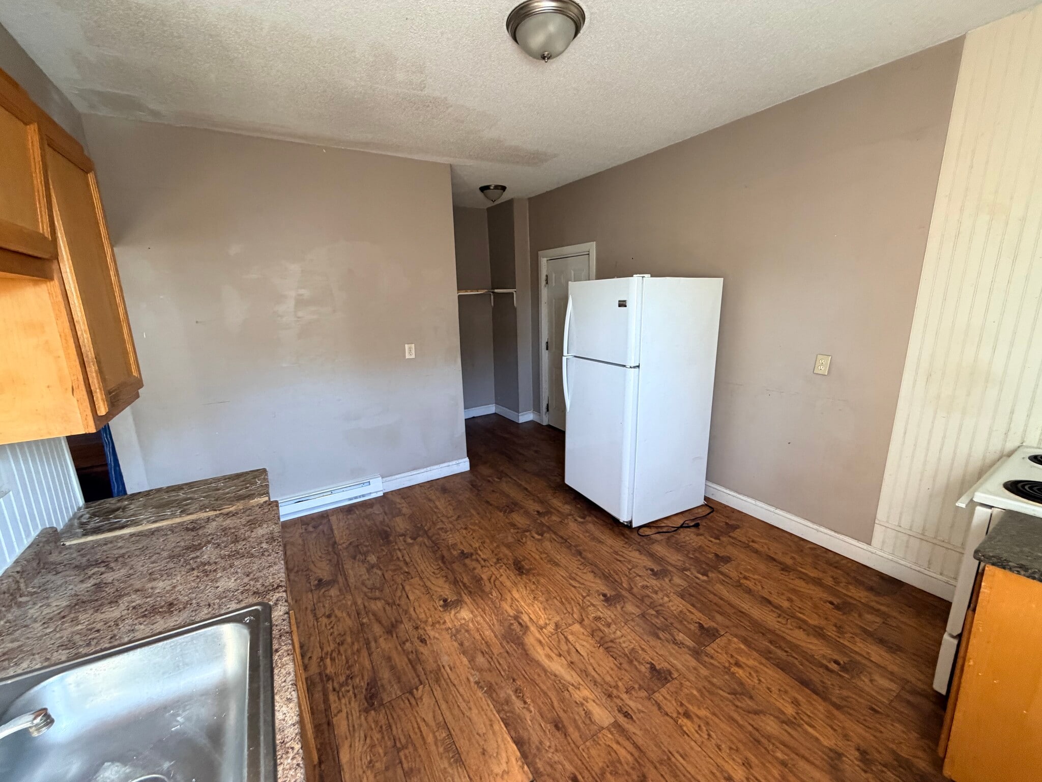 Kitchen - 51 Seyms St