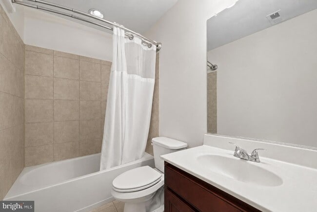 Building Photo - 16355 Boatswain Cir