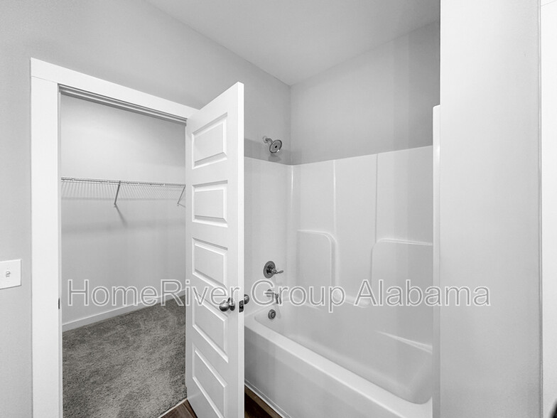 Building Photo - 215 John Harold Dr