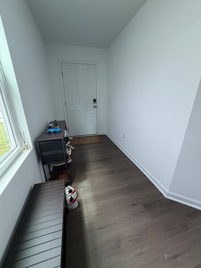 Building Photo - 3210 Gypsum Dr