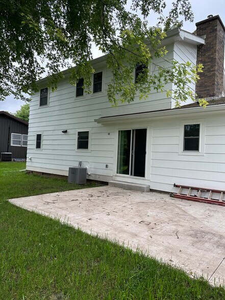 Building Photo - 1814 Fairview St