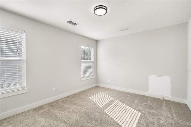 Building Photo - 226 W Bond St