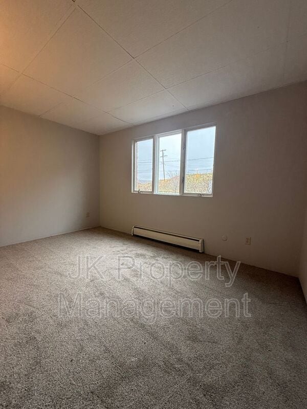 Building Photo - 1122 1st Ave SW