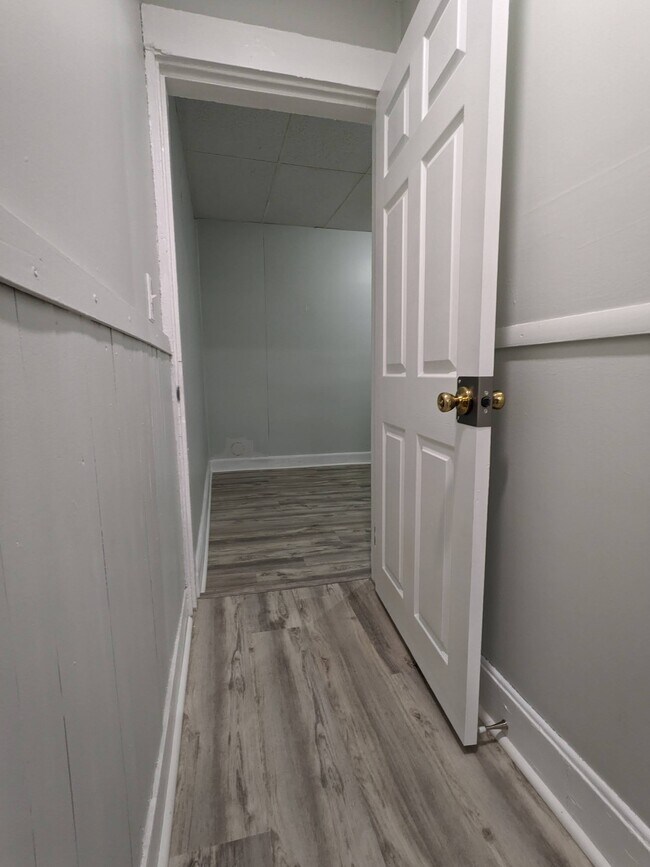 Building Photo - 23 Middle St