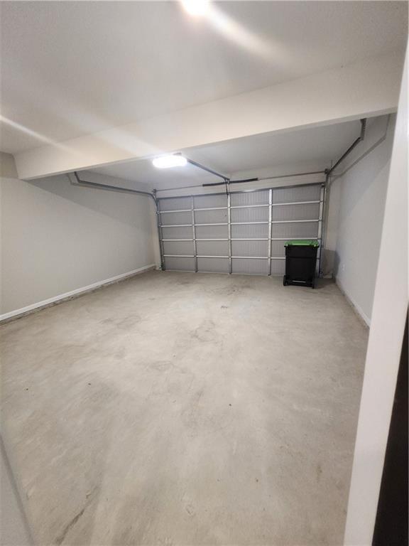 Building Photo - 332 Melody Ln